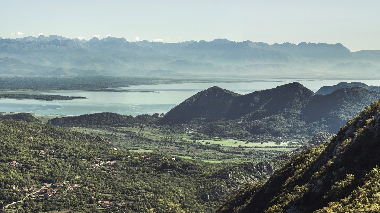 El lago Skadar en Montenegro