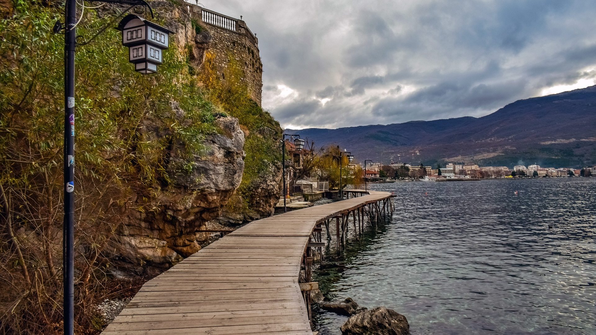 El lago Ohrid en Macedonia del Norte