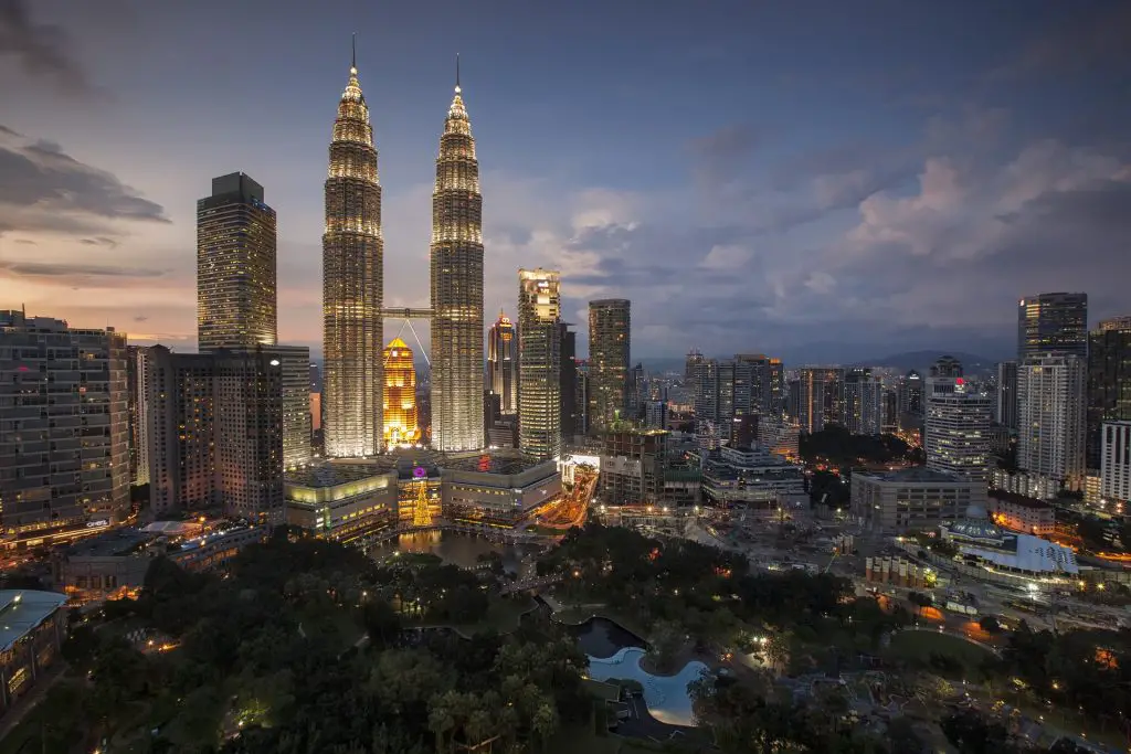En el tercer puesto del top 10 de las mejores ciudades a visitar del Sudeste Asiático está Kuala Lumpur